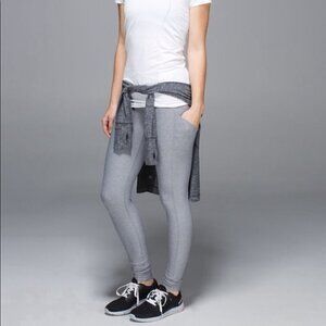 Lululemon Speed Tight IIHeathered Slate / Wi14 Quilt 23 sz 6 grey